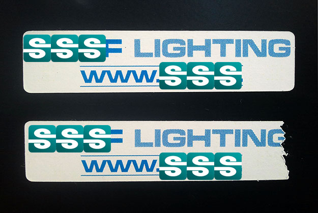 Stickery z folii kruszącej