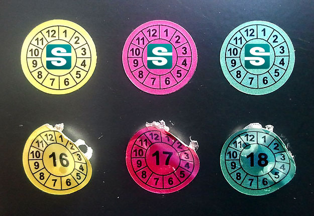 Stickery okrągłe z latami